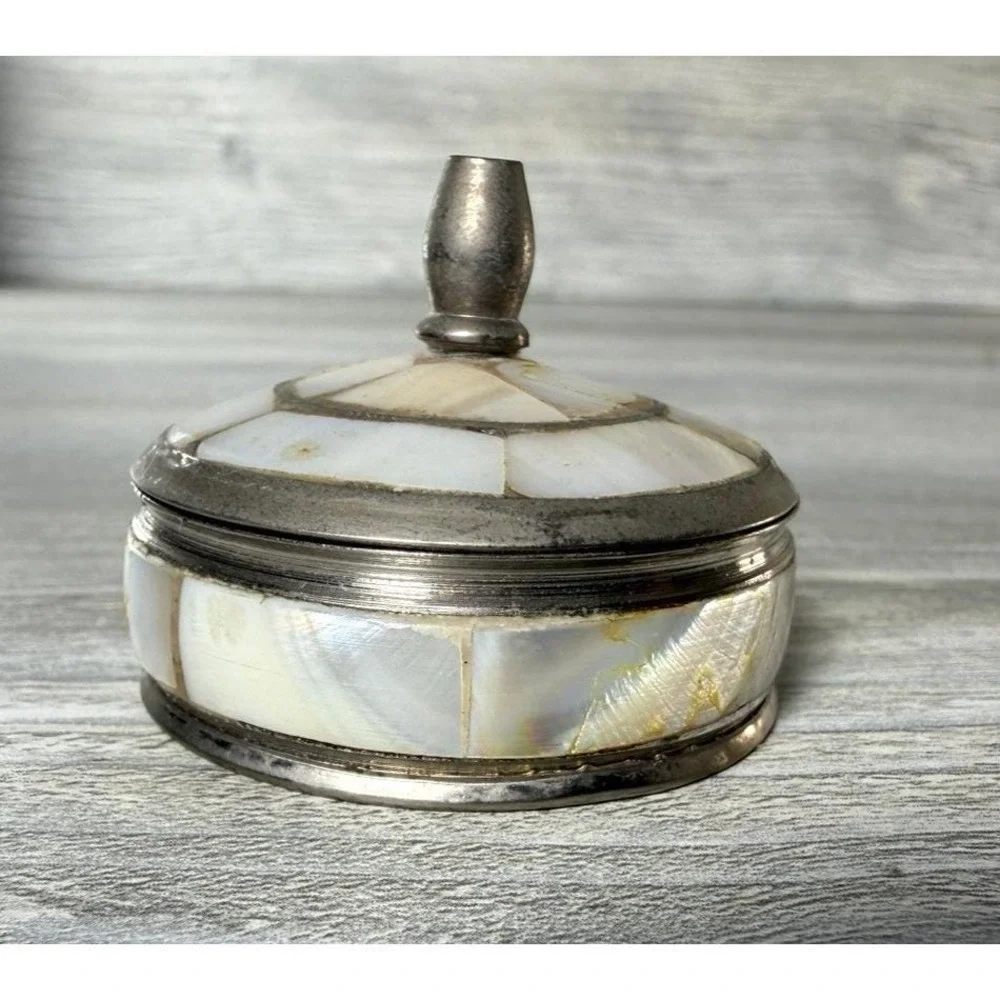 Vintage Mother Of Pearl Trinket Jewelry Ring Box With Lid Round Silver MOP